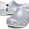 Crocs Kids Classic Glitter Clog (Little Kid/Big Kid) -Fashion Sandals Store 81S6Dd633L